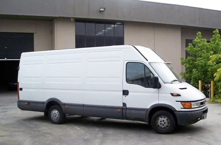 Location utilitaire iveco-daily-20mcube
